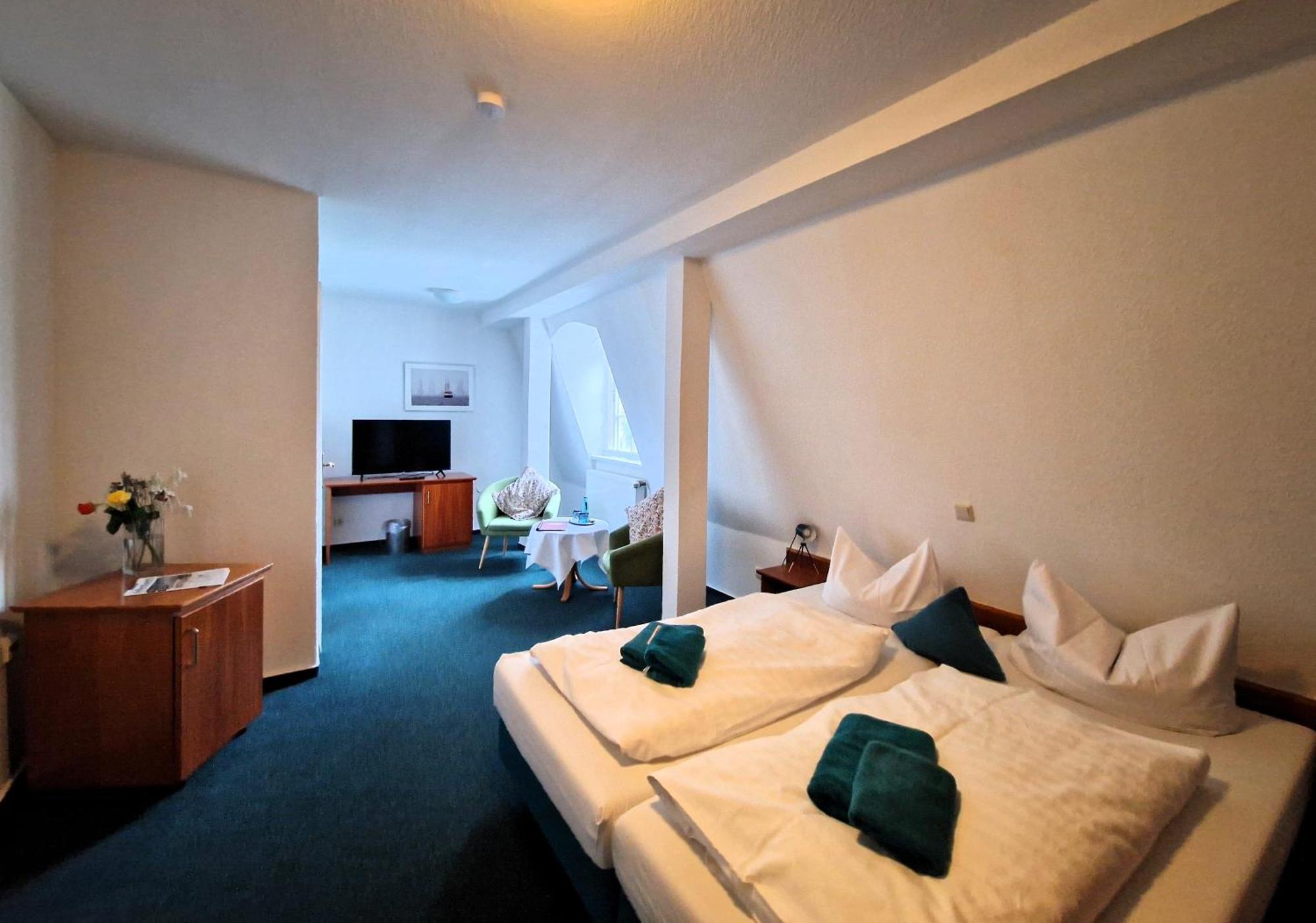 Hotel Faehrhaus Niederkleveez Boßdorf 외부 사진